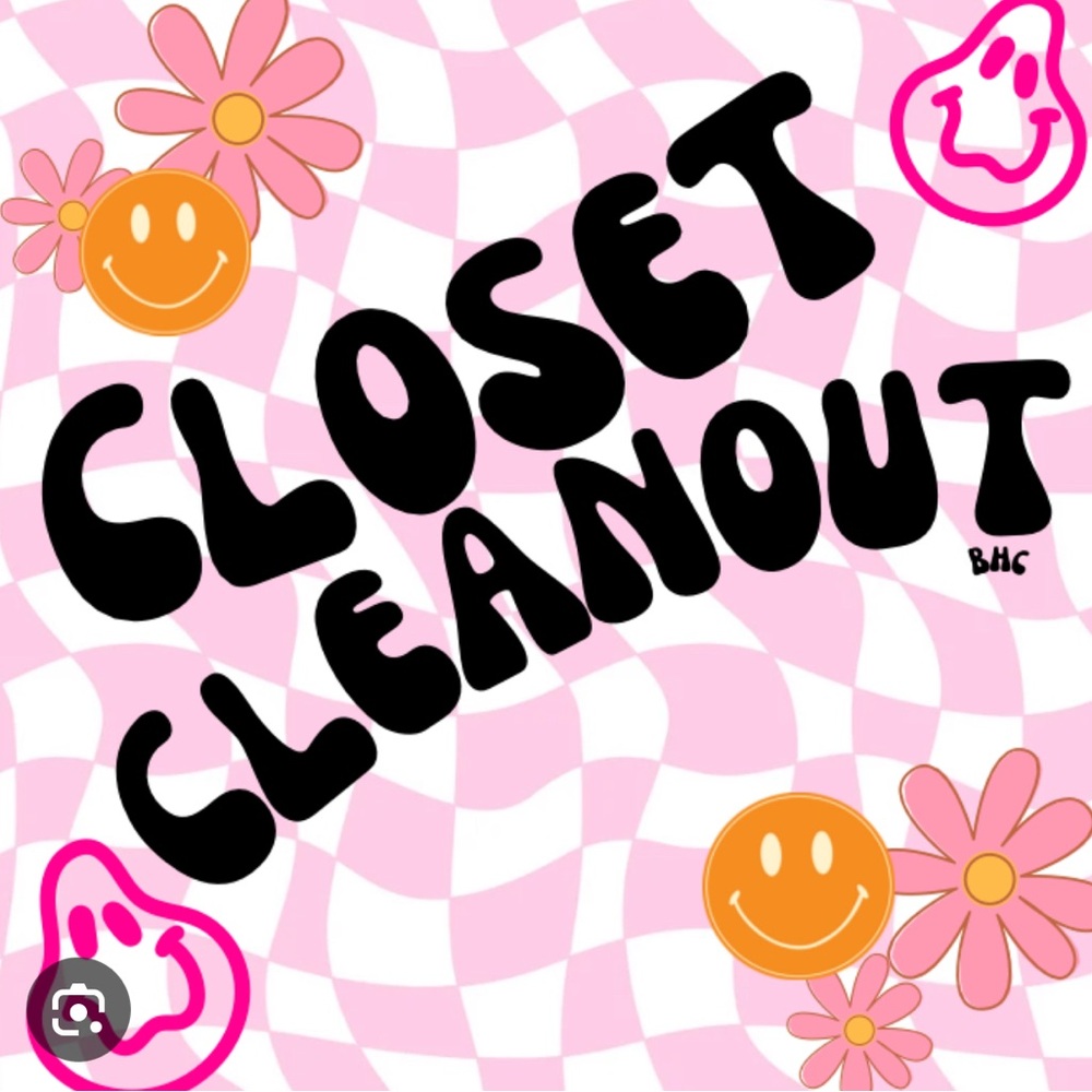 Closing closet. Bundle and save. Make offers till midnight